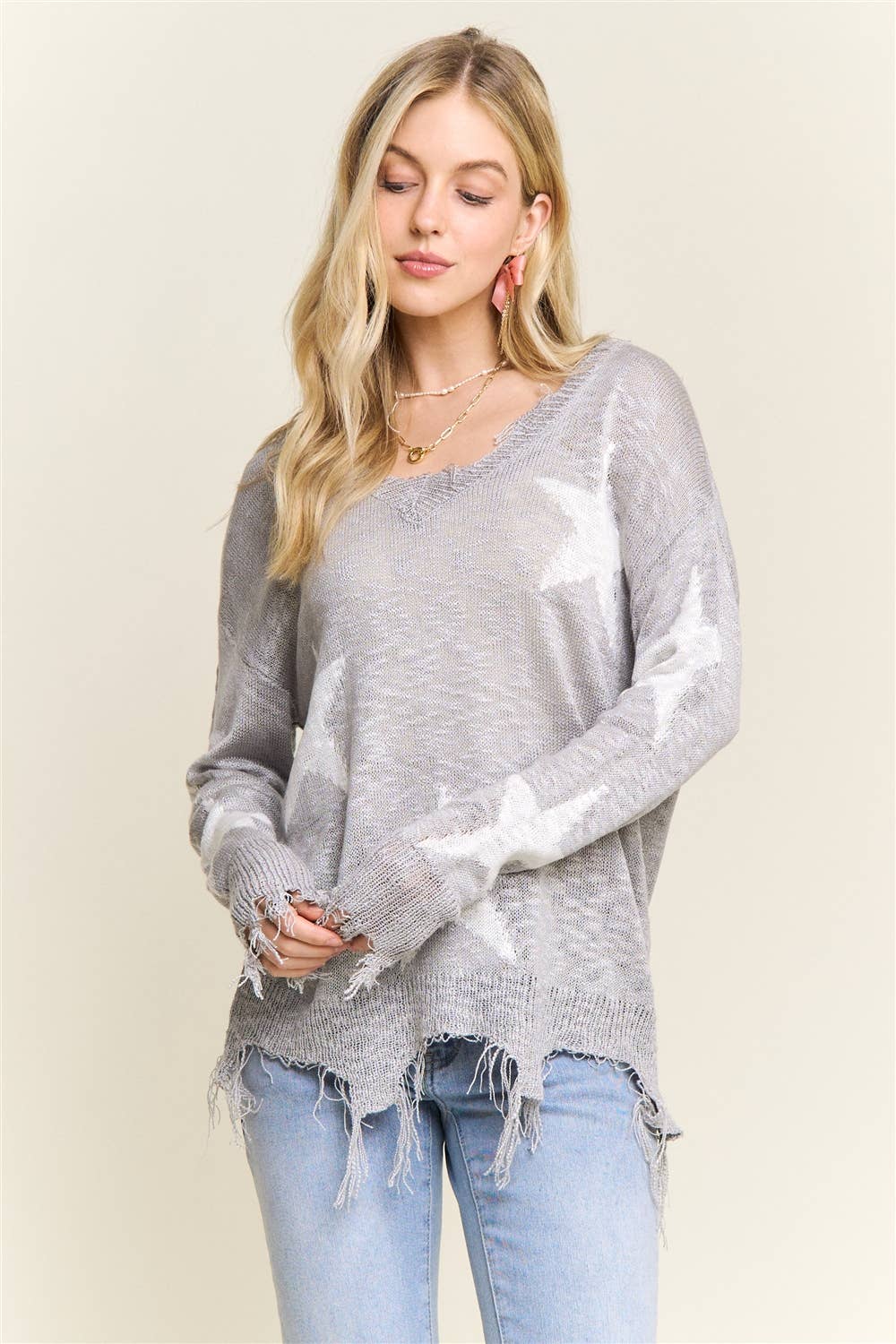 DISTRESSED STAR SWEATER TOP GREY